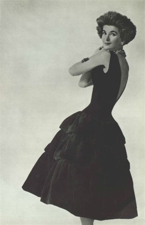 la petite robe noire chanel expo|Coco Chanel : le modernisme — Google Arts & Culture.